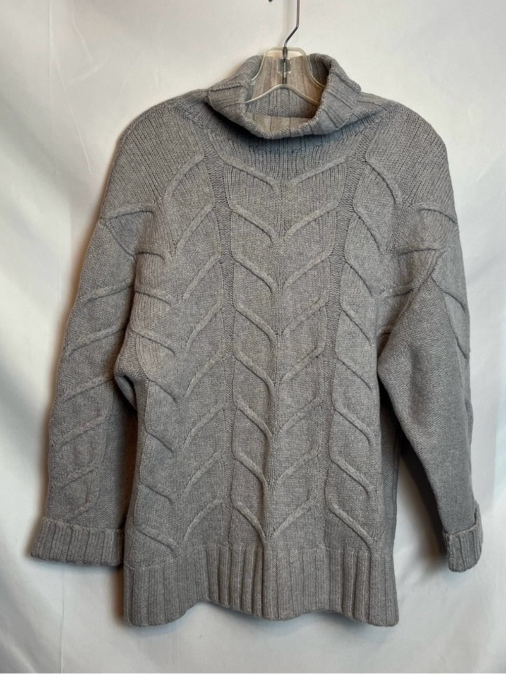 WILFRED Champeaux Sweater | Women's L Gray Cable Knit Turtleneck Sweater